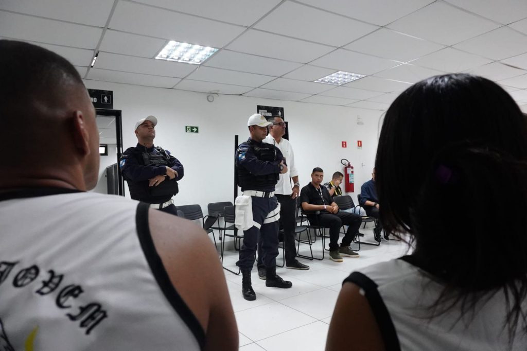 Força Jovem do Vasco retorna aos estádios após 12 anos e vê vitória emocionante contra o Santos em São Januário 2 20250330 2336026347089886732737146