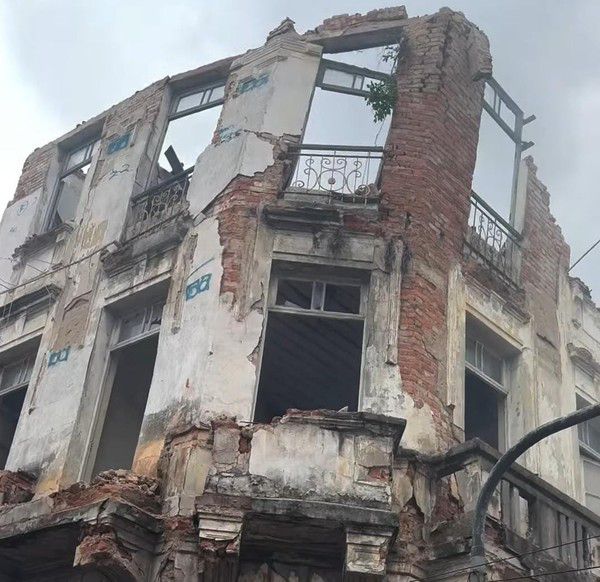 Desabamento de sobrado no Centro do Rio: todos os detalhes da tragédia que deixou uma vítima fatal 4 whatsapp image 2025 03 20 at 145459499723836356859