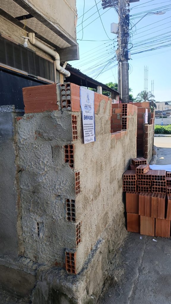 Morador ergue obra irregular e tem construção embargada após denúncia em Belford Roxo 2 img 20250508 wa01142137002335517497718