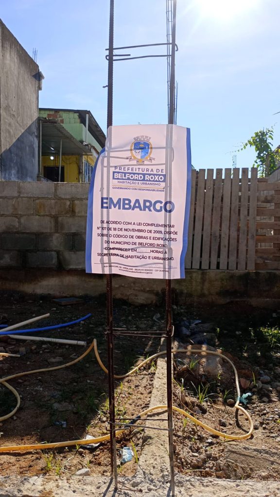 A visita chegou: fiscais notificam construções irregulares no bairro Xavantes 10 img 20250509 wa01535115410372395322190