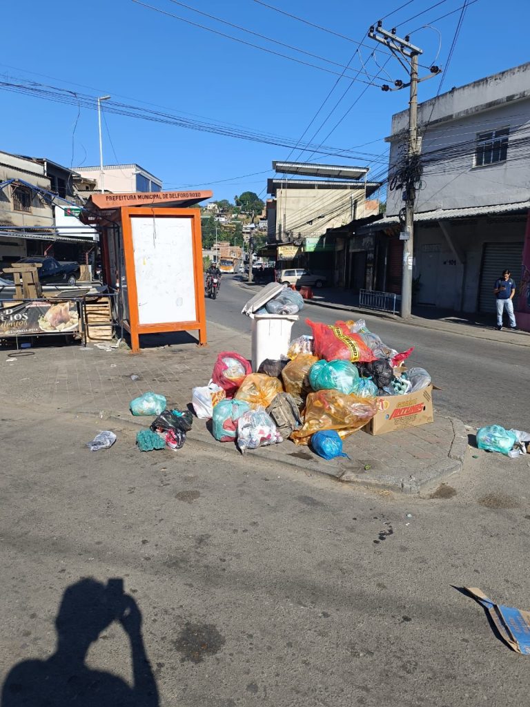 Fiscalização urbana em Belford Roxo identifica comércios irregulares e lixo acumulado em calçadas 5 img 20250616 wa00995691198842644777351