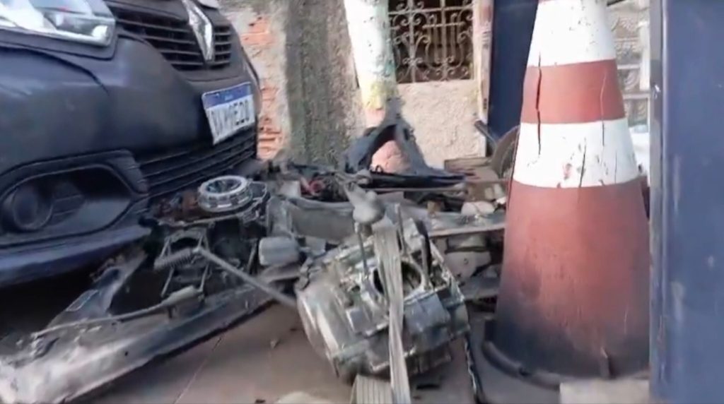 Polícia Militar fecha depósito clandestino de desmanche e apreende carga de laticínios em Belford Roxo 2 inshot 20250618 225402879610728514141270440