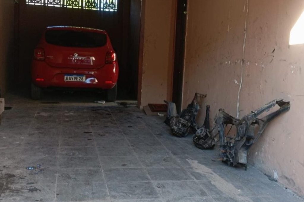 Polícia Militar fecha depósito clandestino de desmanche e apreende carga de laticínios em Belford Roxo 1 inshot 20250618 225426155574994595839901000