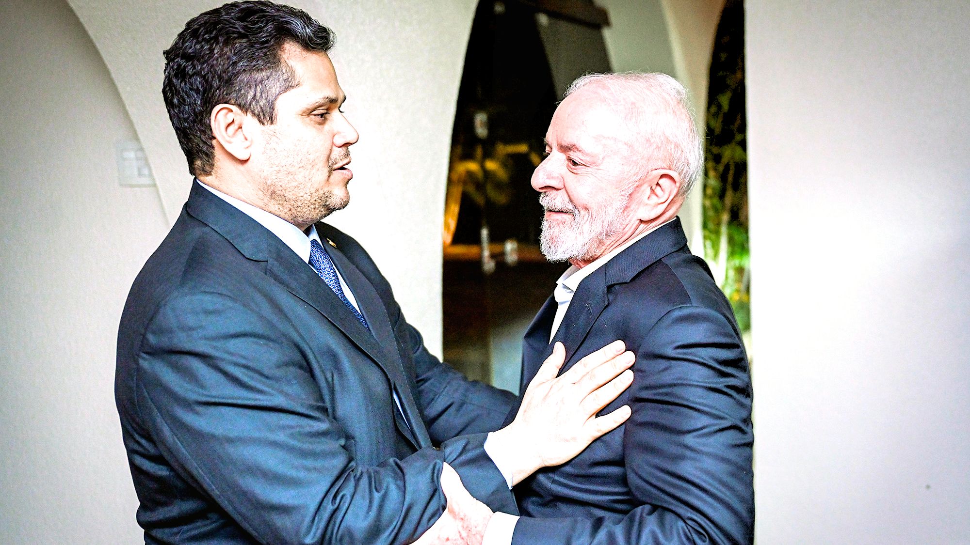alcolumbre-lula-kit-reeleicao-lula-custo-fiscal.jpg