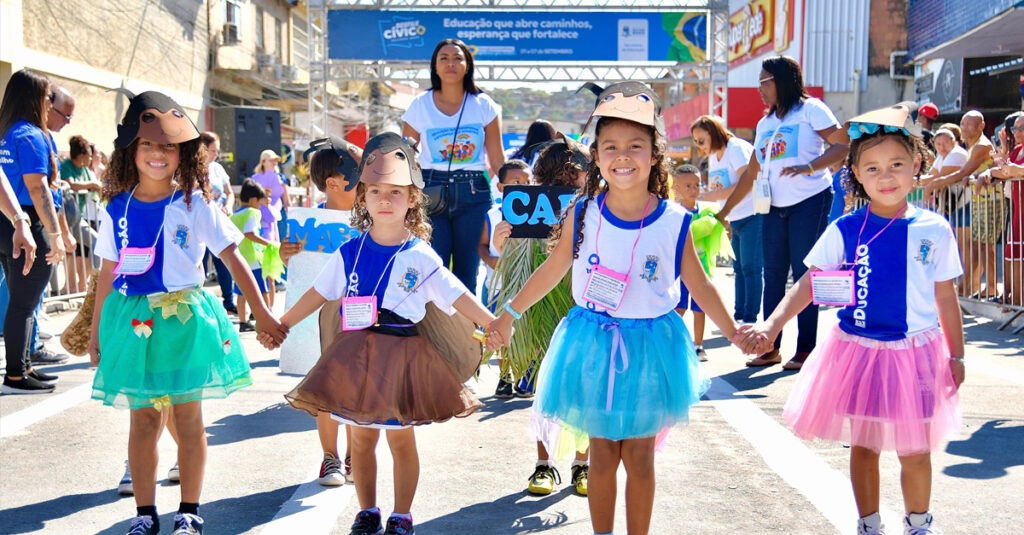 1-DESFILE-NOVA-AURORA-CRIANCAS-05092025-JEOVANI-CAMPOS-1024x535.jpg