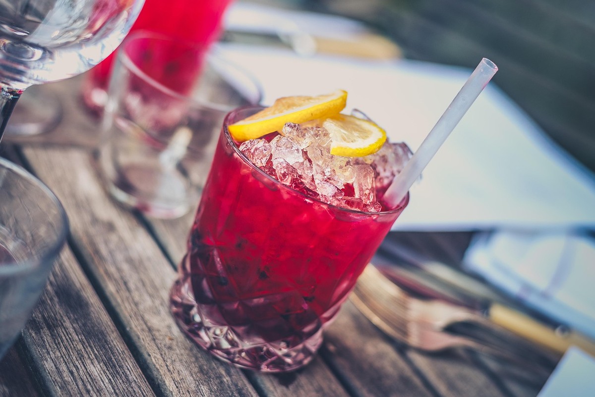alcohol-1853327-1280.jpg